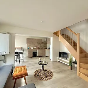 maison-familiale-avec-exterieur.hotels-rhonealpes.com/